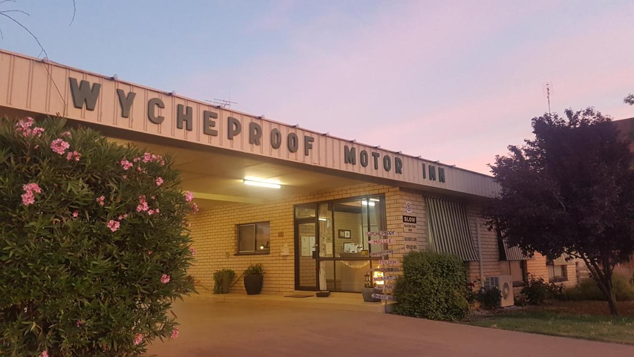 Mount Wycheproof Motor Inn Exteriör bild
